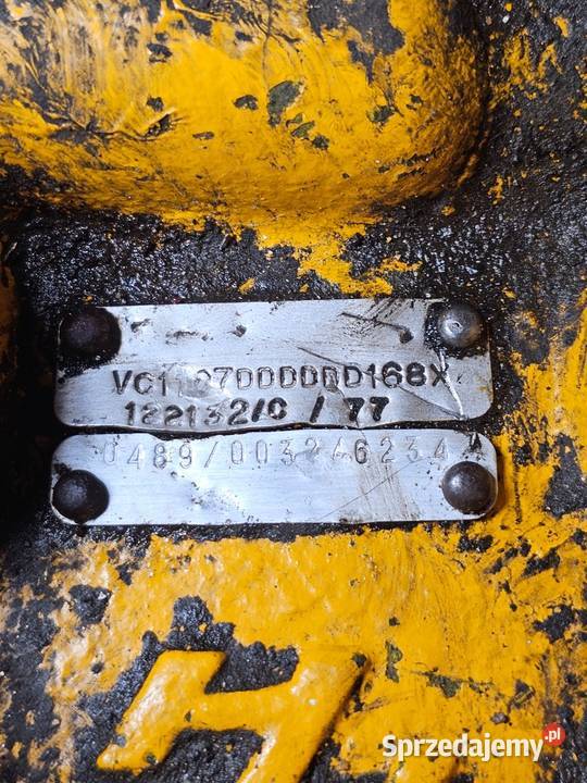 Tylny rozdzielacz hydrauliczny koparki do Massey Gdynia