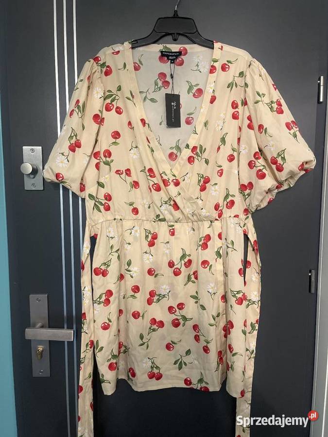 Wednesdays girl sukienka modny wzór wisienki biały zachodniopomorskie Choszczno