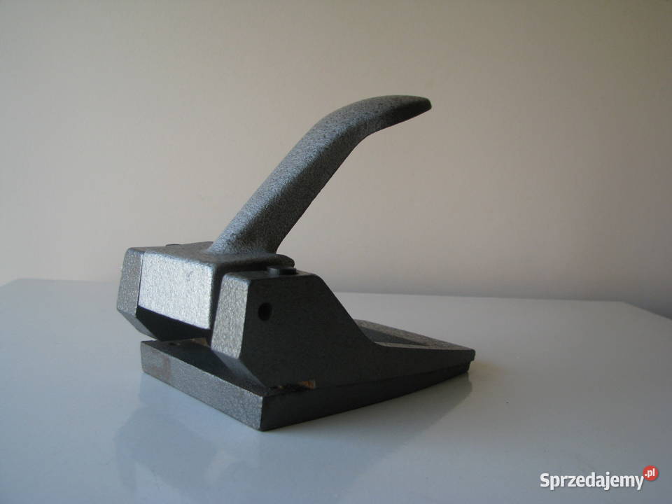 Stary solidny duży żeliwny dziurkacz PRL Antyki Brzegi