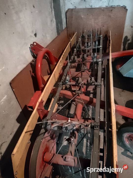 Przetrzasacz pasowy do siana Rokiciny