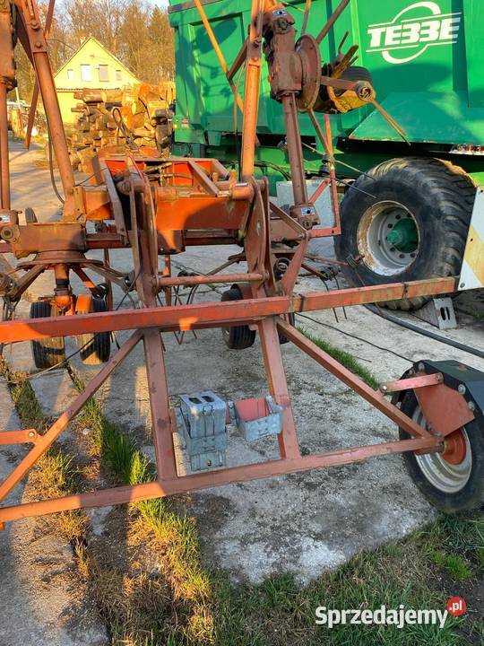 Przetrząsacze siana Kuhn GF 6401T