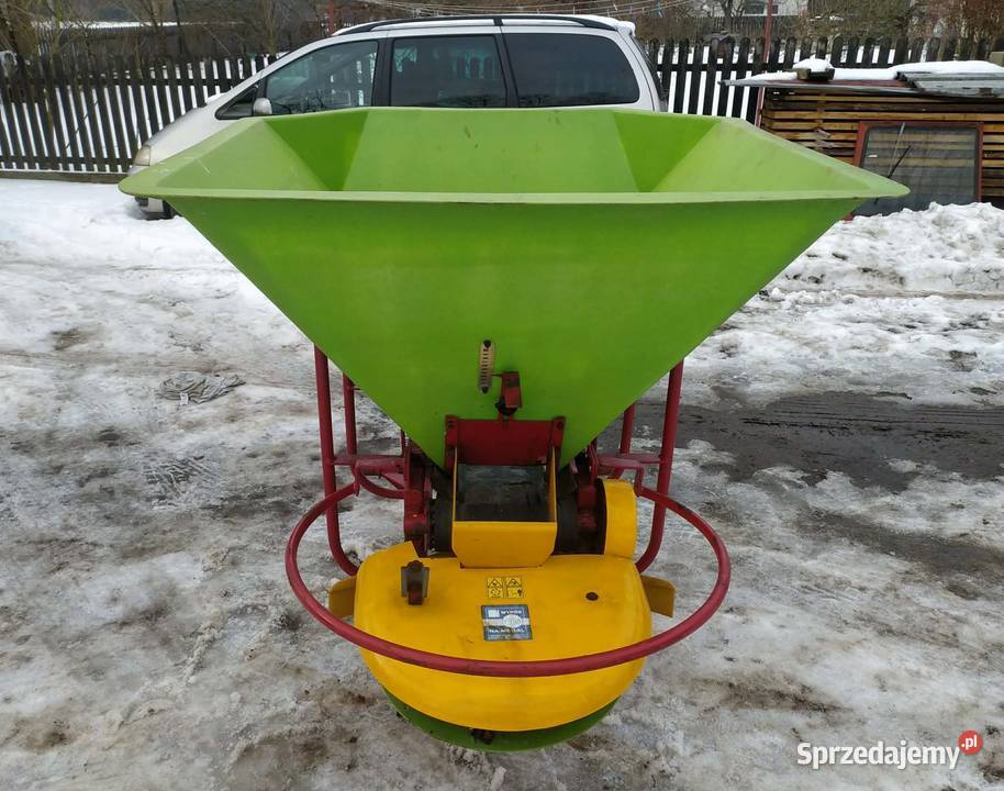 Rozsiewacz Motyl duży 600l do nawozu soli wapna Dąbrowa Tarnowska