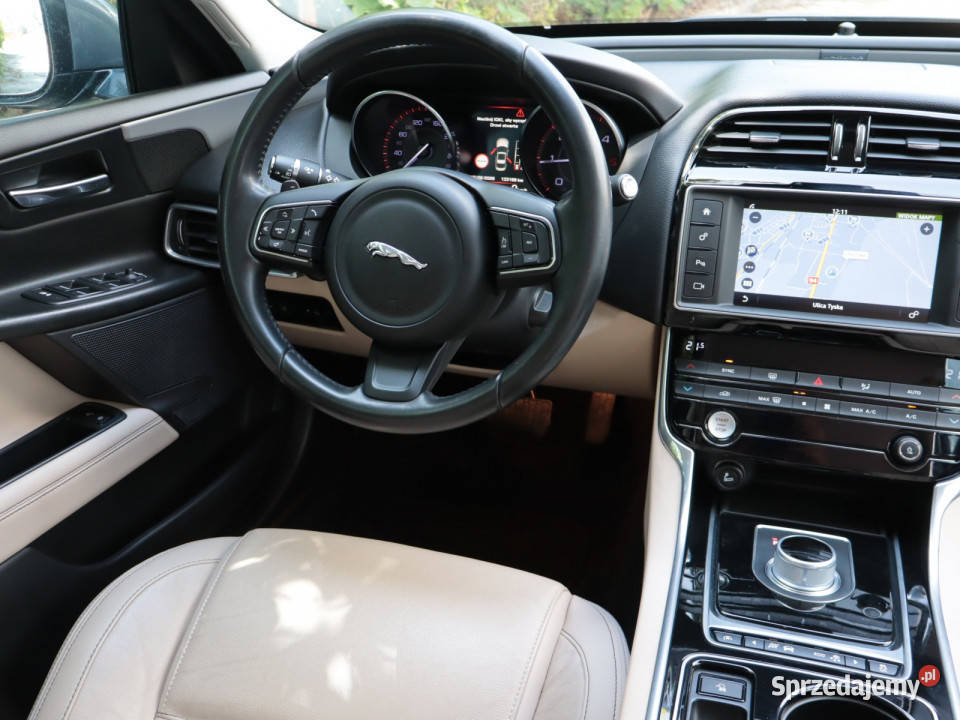Jaguar XE 20d łopatki zmiany biegów Piaseczno
