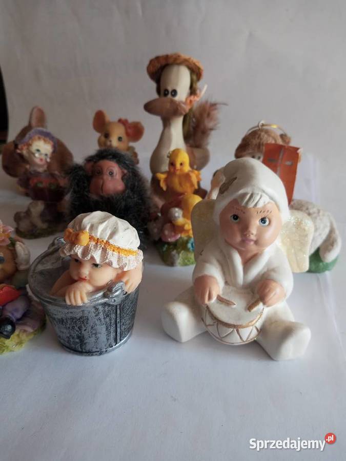 FIGURKI OZDOBY ZESTAW 12 SZTUK Szczecinek