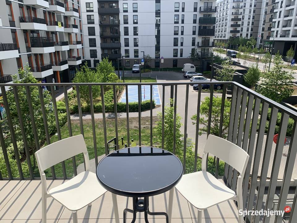 Dwa osobne nieprzechodnie pokoje balkon szybki Warszawa