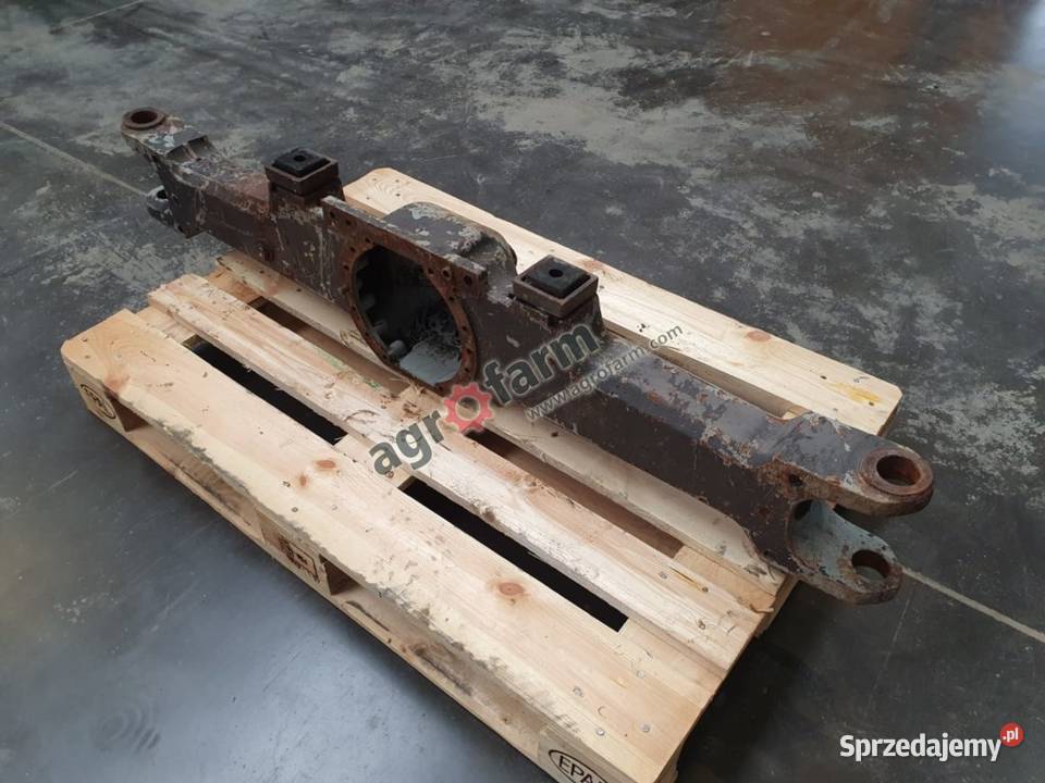Obudowa przedniego mostu Massey Ferguson 3085 Byków