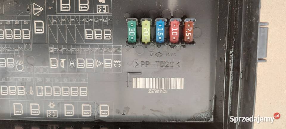 PUSZKA SKRZYNKA BEZPIECZNIKÓW HONDA CIVIC IX Międzychód