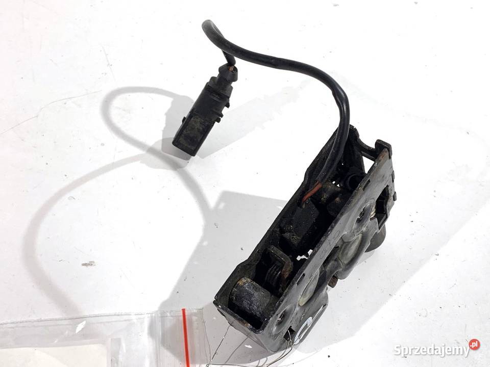 ZAMEK MASKI PRAWY AUDI A6 C7 SedanLimuzyna 1018