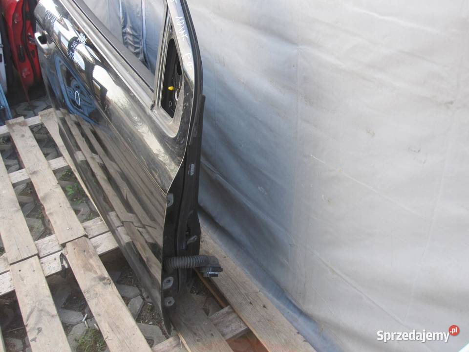 HYUNDAI I20 I 10r HB 3D drzwi prawe przód