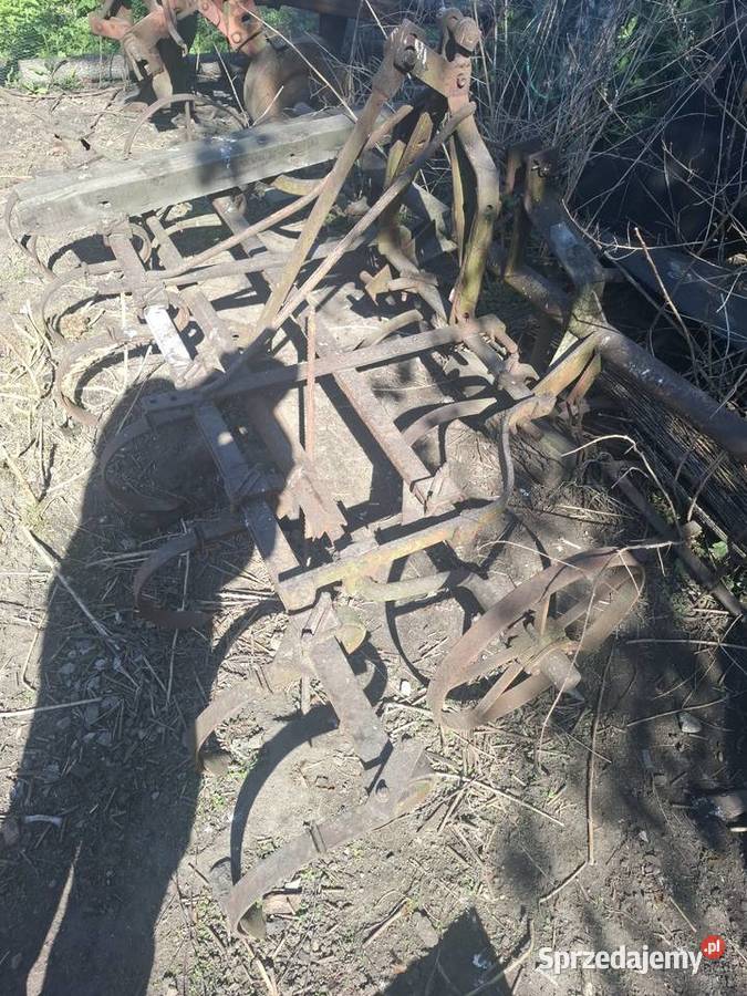 Pług 3 skibowy i inne maszyny Zbiersk