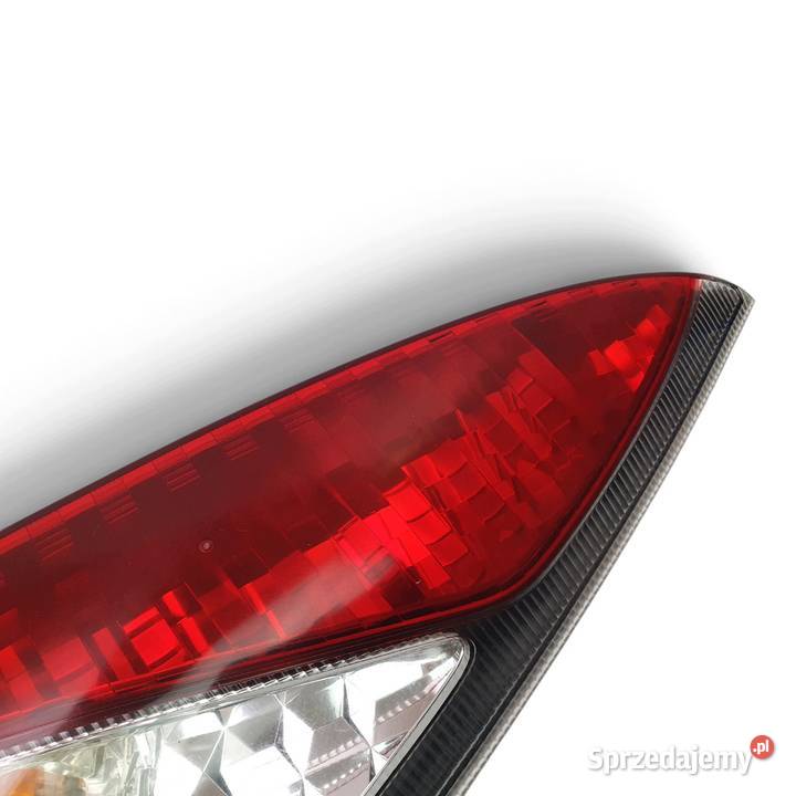 LAMPA PRAWA Toyota Yaris Verso 19992005 tylna Chełm