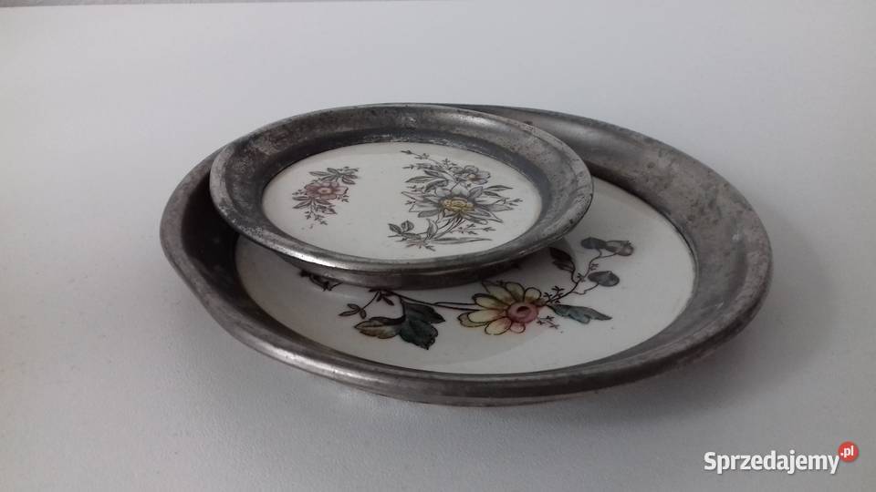 Dwa stare podstawki sygnowane Porcelana i szkło