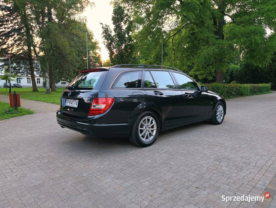 Sprzedam Mercedesa C klasa W204 lift
