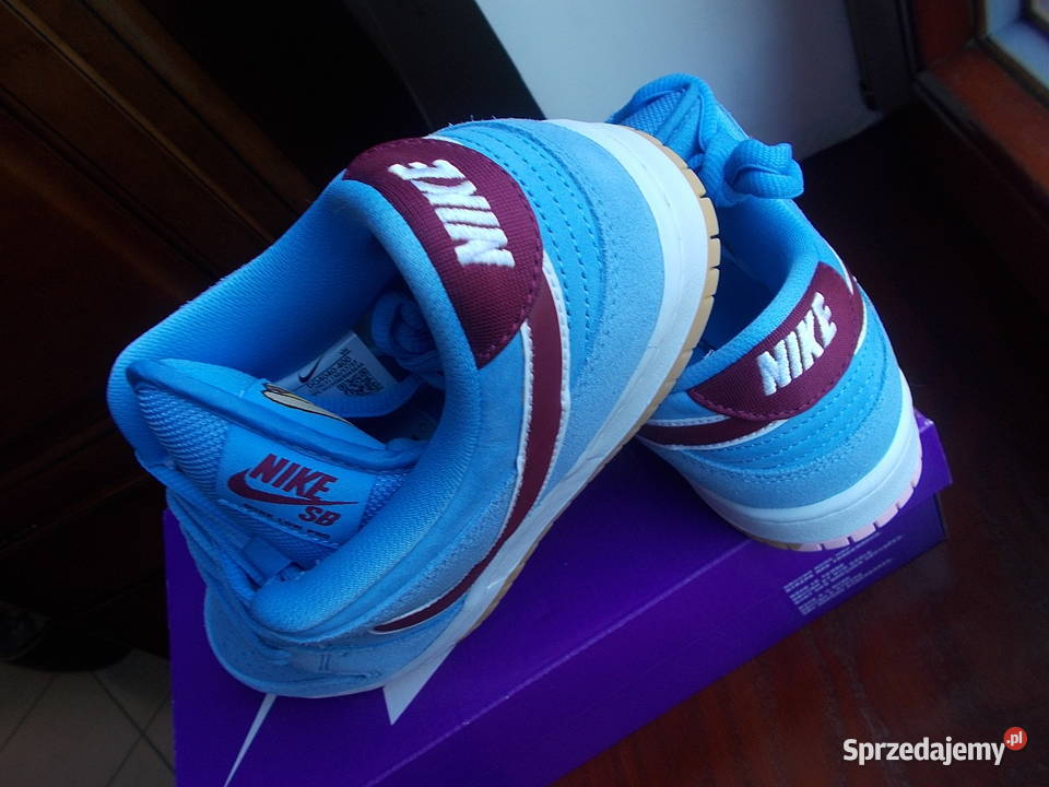 r385 Nike SB Dunk Low Valour Blue Team Maroon