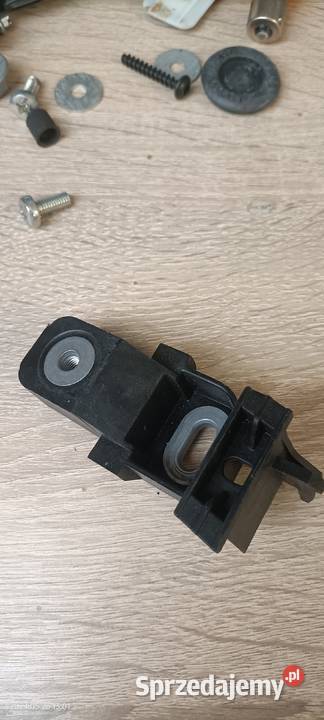 AUDI Q8 RSQ8 4M8807595 Uchwyt błotnika lewy Luzino