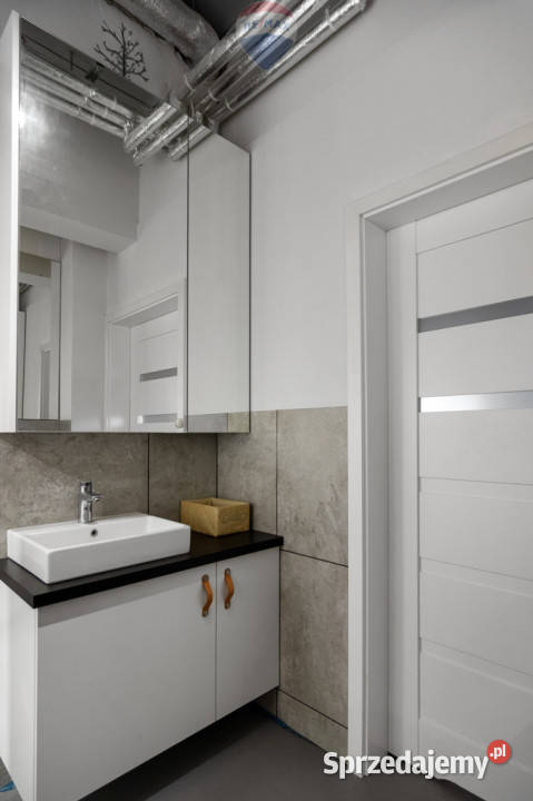 56 m2 na biuro gabinet handel usługi z witryną Warszawa