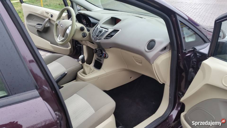 Ford Fiesta mk7 16 Titanic Jasny Środek centralny zamek lubelskie Lublin