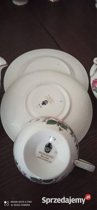 Filiżanka z talerzykiem Wedgwood z motylkami Porcelana i szkło