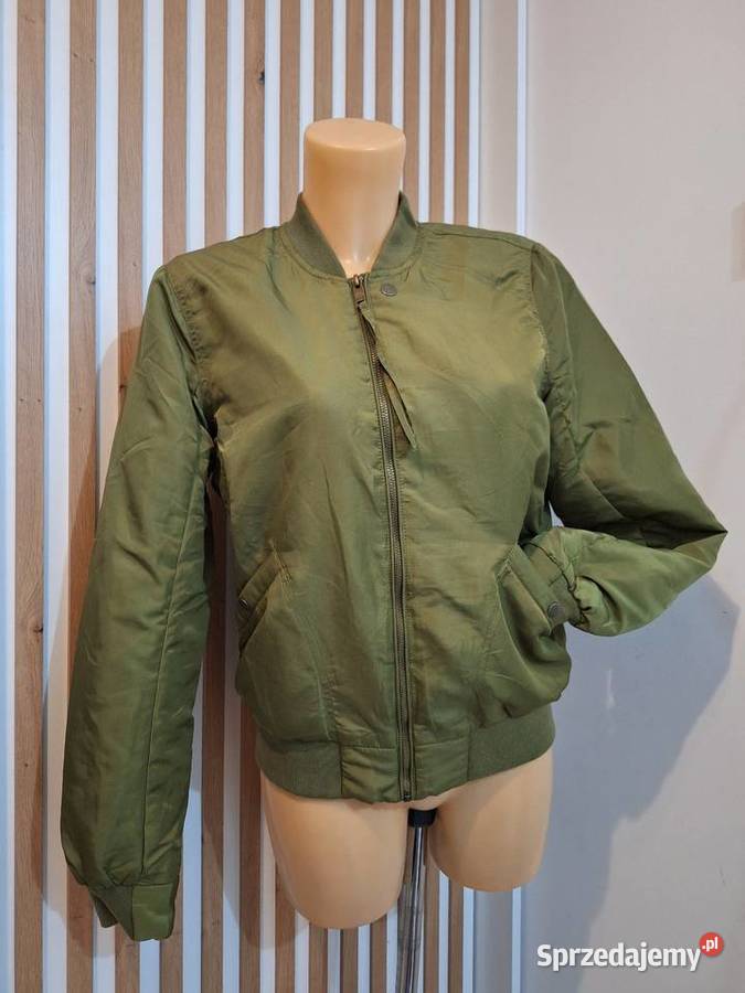 LXL Kurtka bomberka Cropp Braniewo