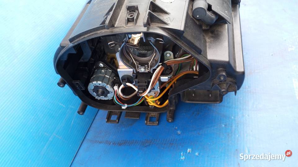 LAMPA PRAWY PRZÓD XENON PORSCHE 911 997 20042013 Nowy Tomyśl