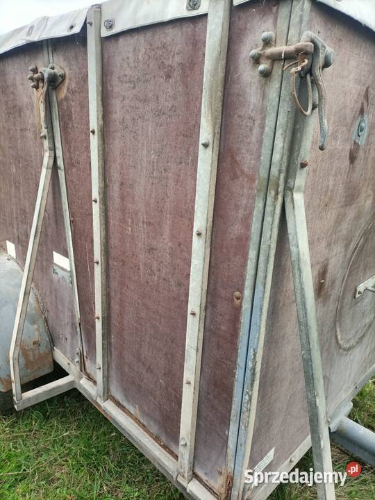 Przyczepa do wożenia zwierząt sprzedam