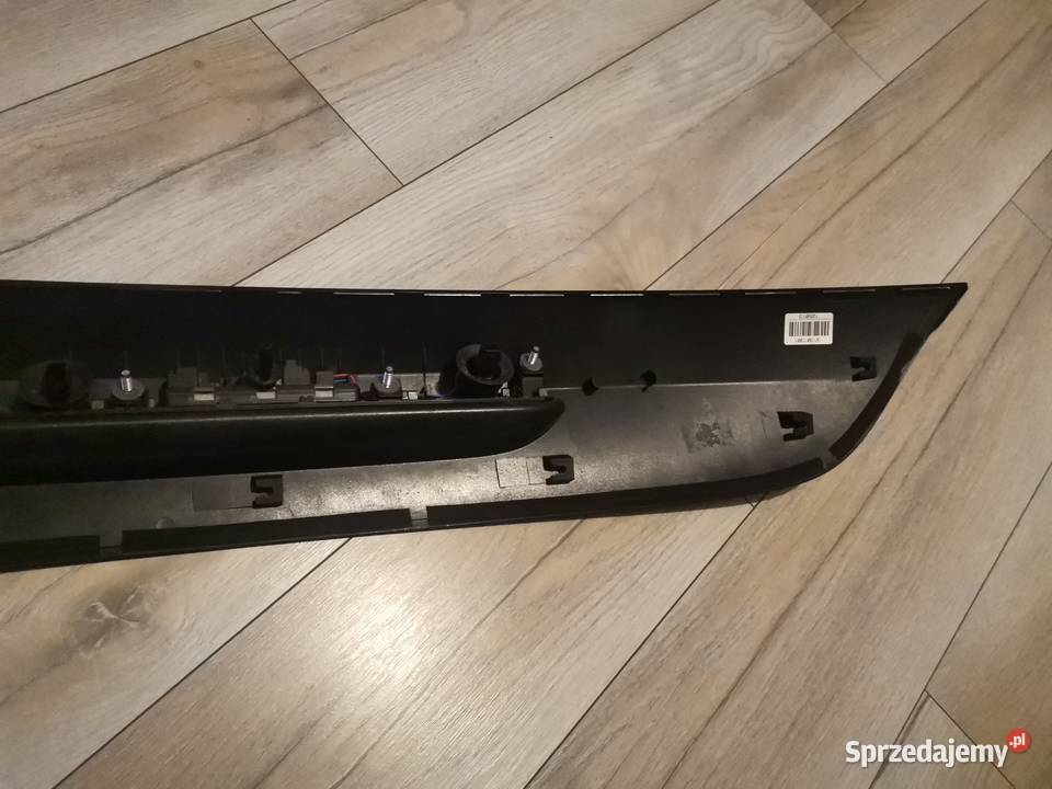 VOLVO V40 XC40 12 BLENDA KLAPY TYŁ LISTWA osobowe Listwy i nakładki Międzychód