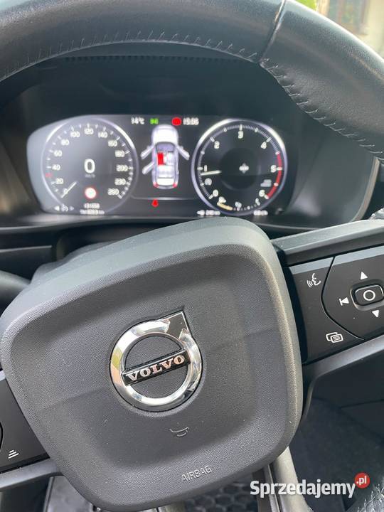 VOLVO XC40 Bezwypadkowe zarejestrowany Lubin