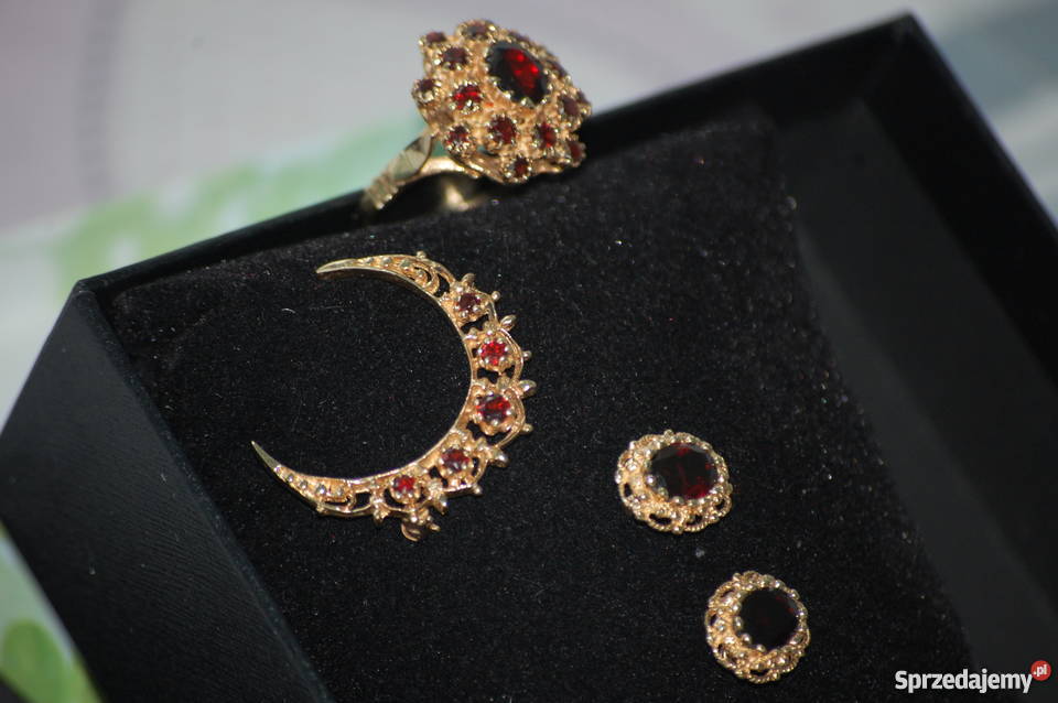 CUDNY KOMPLET BROSZKA PIERŚCIONEK KOLCZYKI ZŁOTO złote Sieradz