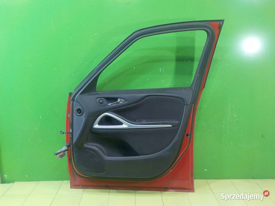 OPEL ZAFIRA C 20 CDTI AUT 13r 5D drzwi prawe Suków