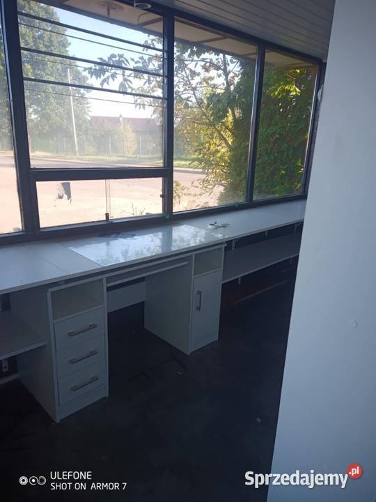 Kiosk wolnostojący Ilość pomieszczeń 2 Oświęcim