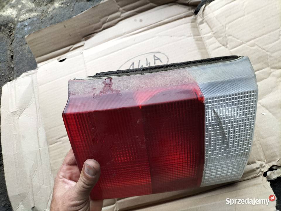 AUDI 80B3 SEDAN 80B4 KOMLI LAMPA TYŁ TYLNA LEWA Kamień-Kolonia