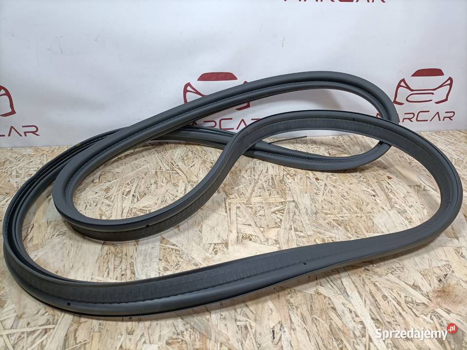 VOLVO V60 18 USZCZELKA KLAPY BAGAŻNIKA 32378531 osobowe Pleszew