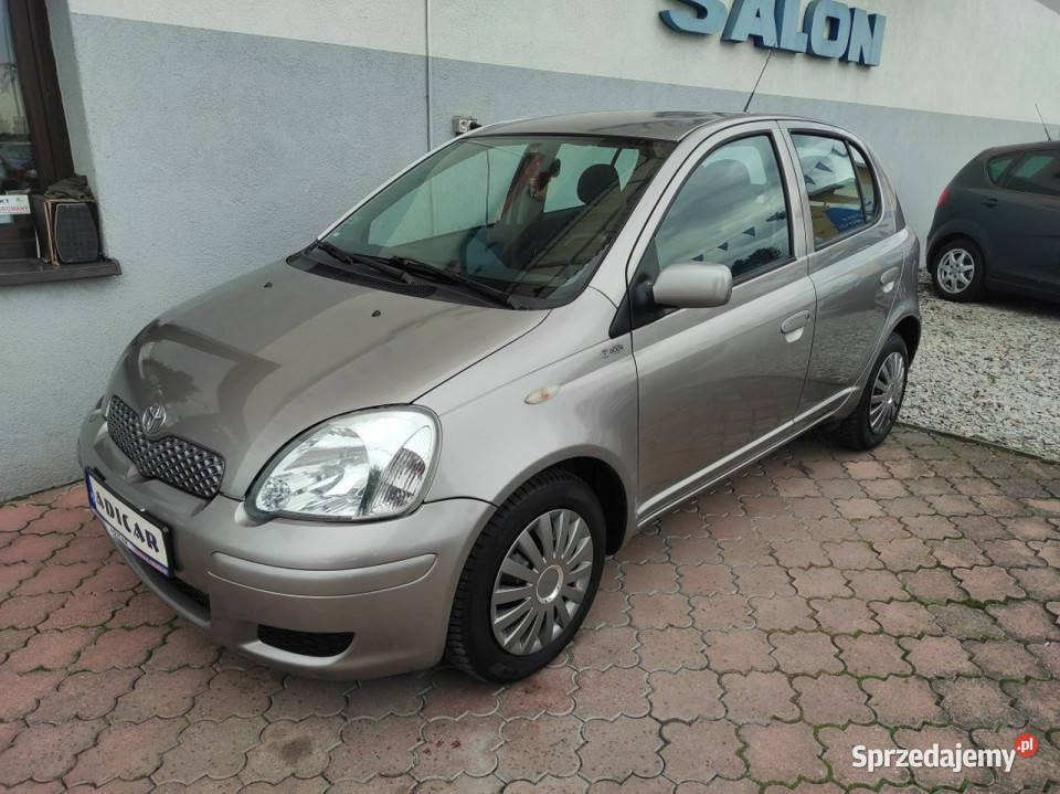 Toyota Yaris 13 benzyna klima elszyby immobilizer Racibórz sprzedam
