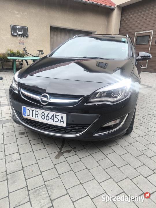 Opel Astra 20 CDTI 165 2014 Kombi Pełna VAT marża sprzedam