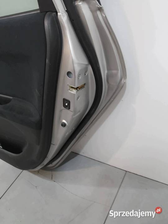 DRZWI PRAWE TYŁ NH700M Honda FRV I 20042009 sprzedam