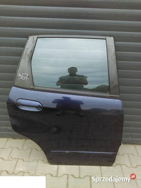 HONDA JAZZ 2010 DRZWI PRAWE TYŁ części blacharskie lubelskie Kozubszczyzna