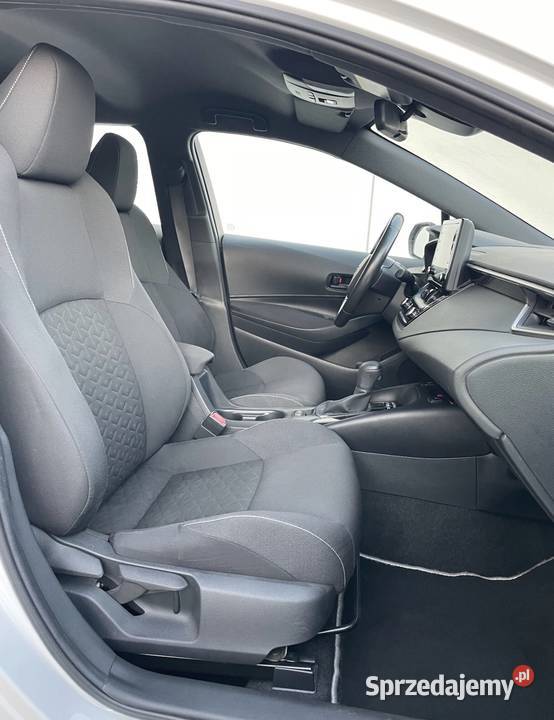 Toyota Corolla 18 HYBRID BUSINESS 63500 BRU 1798cm3 Lublin