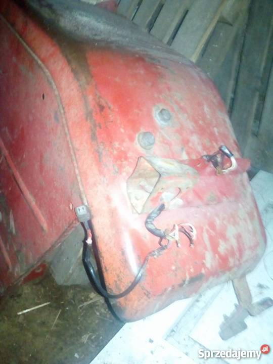 Błotniki tył Massey Ferguson 255235 Ursus