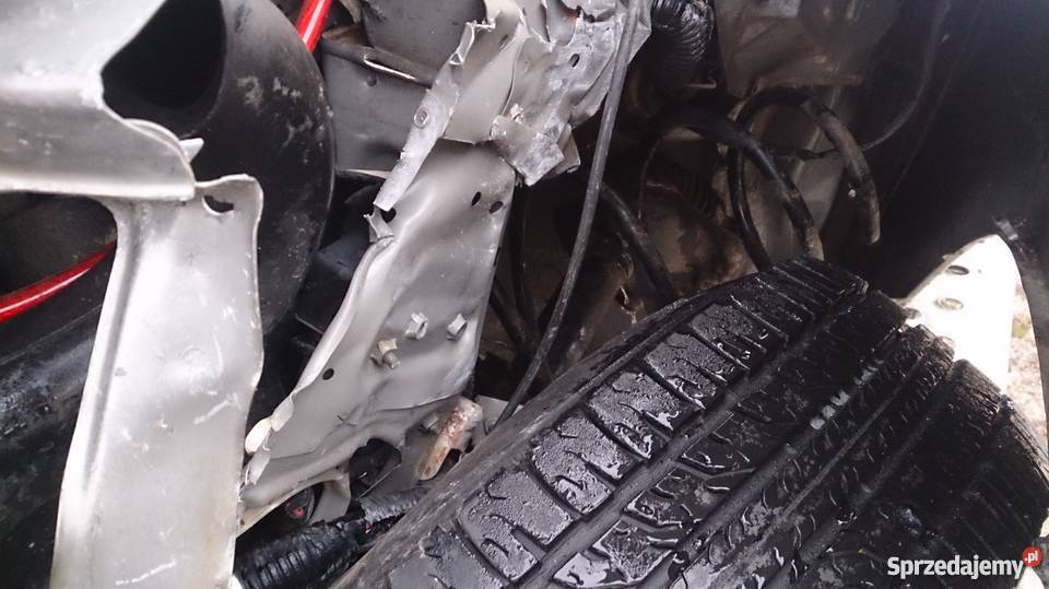nissan x trail uszkodzony lewy przod Kock sprzedam