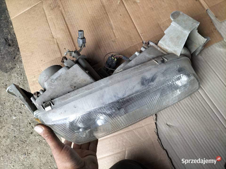 LAMPA PRZÓD PRZEDNIA PRAWA REFLEKTOR MAZDA 626 Kamień-Kolonia sprzedam