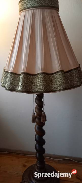 Salonowa wysoka drewniana lampa podłogowa z Antyki Skierniewice