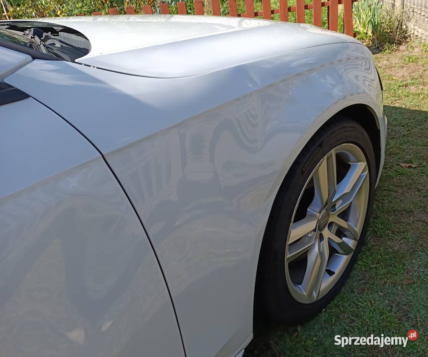 Błotnik prawy Audi A4 B8 2015r LS9R Turek