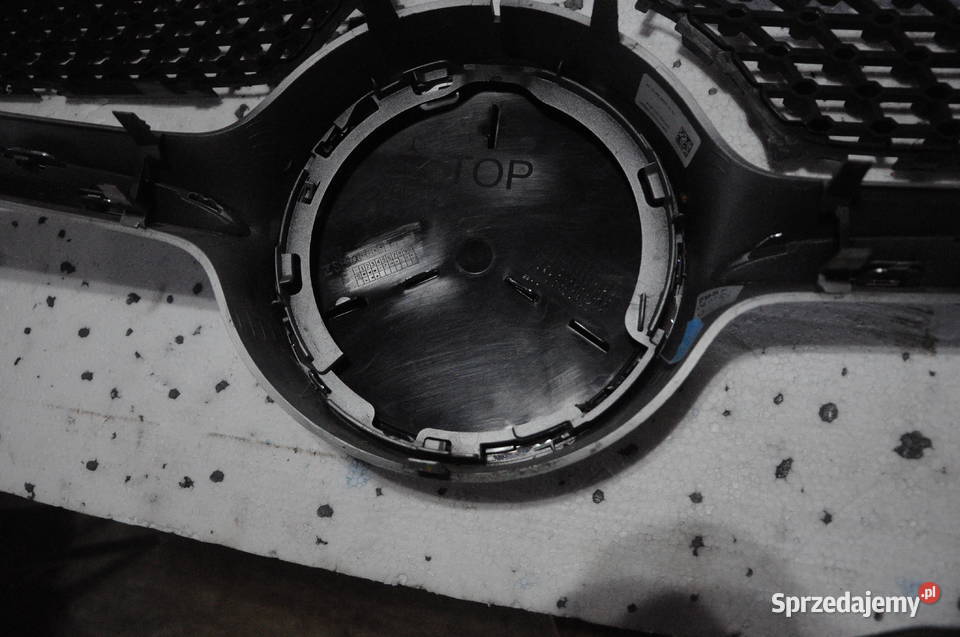 MercedesBenz C W205 Coupe gril atrapa Sierakowice