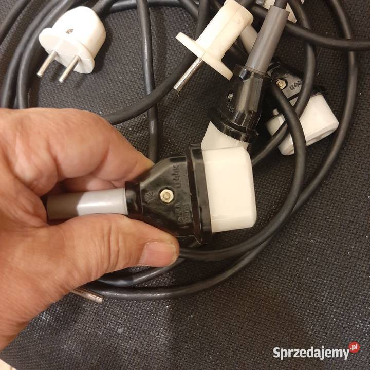 kabel sieciowy z wtyczką