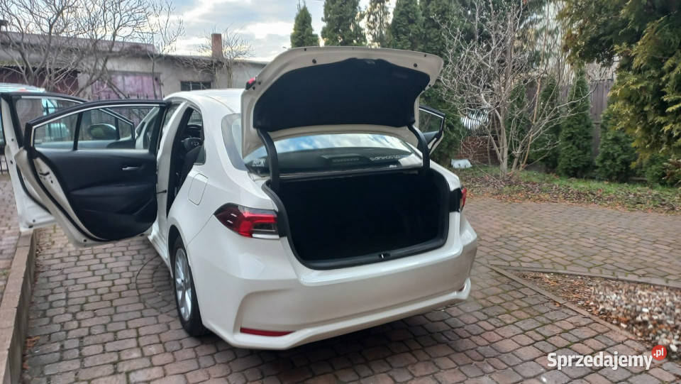 Toyota Corolla ECVT 18 Hybryda Pełna historia Gdańsk