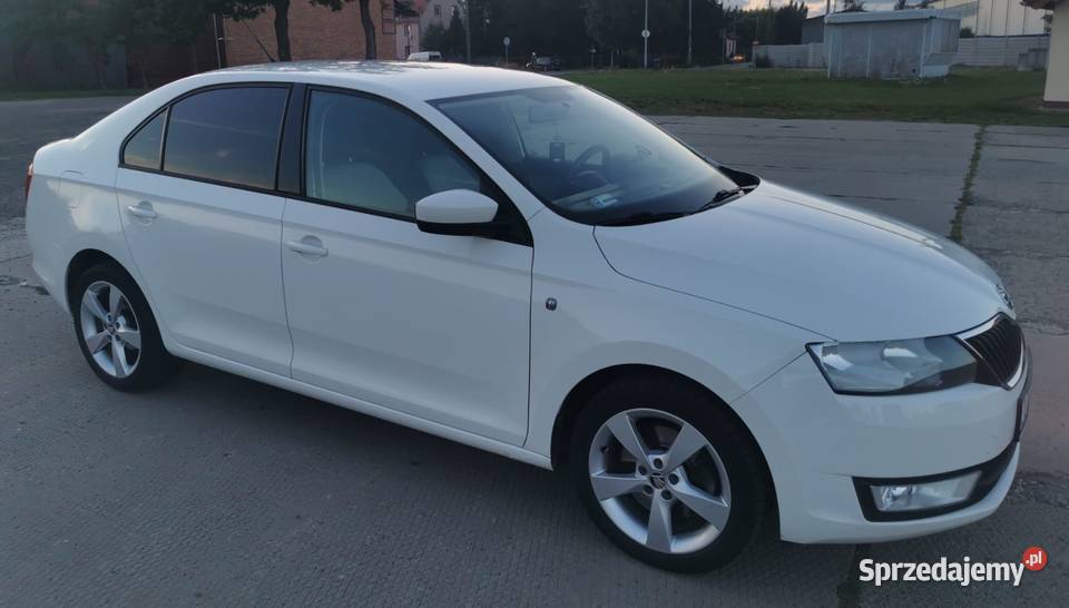 SUPER STAN SKODA RAPID 2013r 12BENZ 105 6 BIEGÓW ESP Wrocław