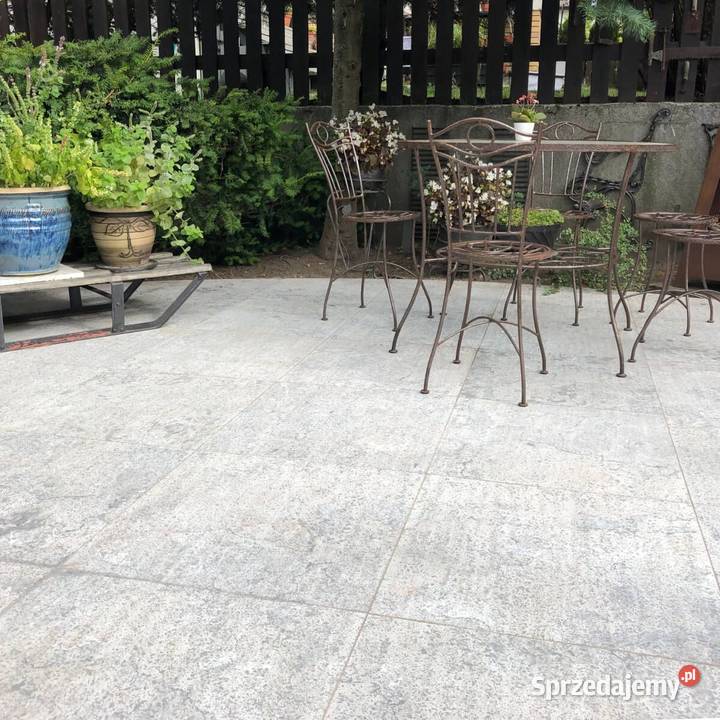 Płytki Wapień L828 płomieniowany i szczotkowany