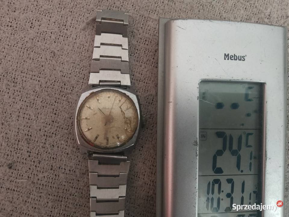 nakrecany zegarek raketa vintage z datownikiem Legnica