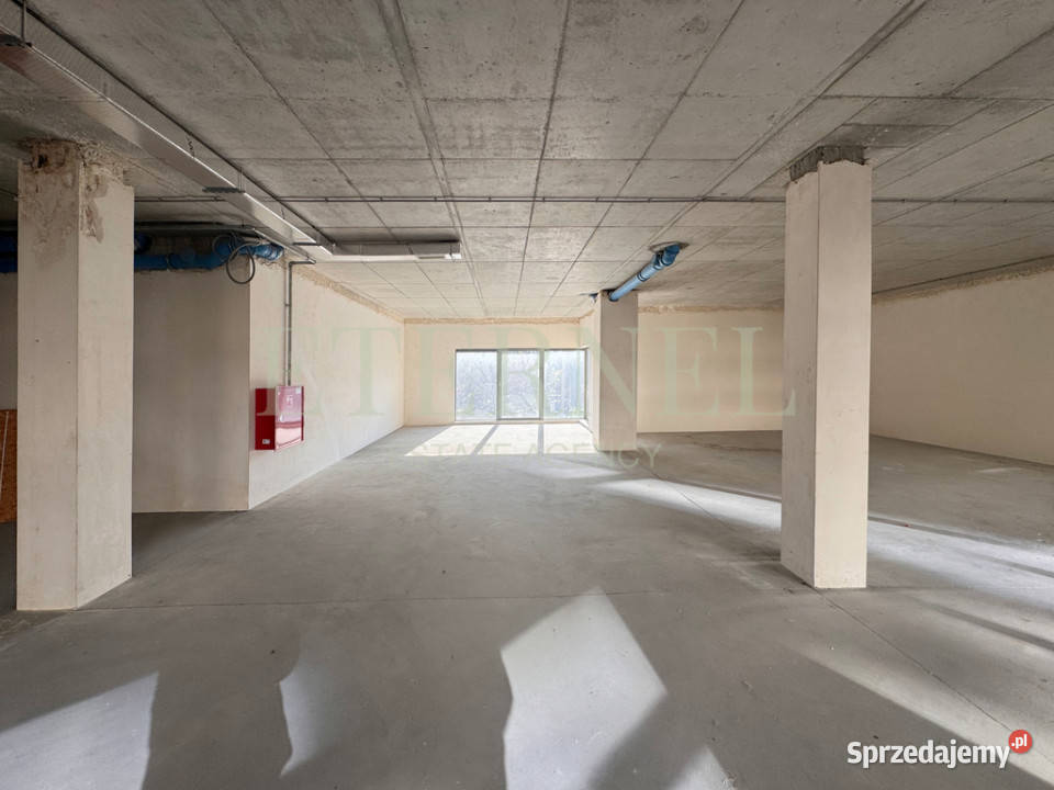 Inwestycyjny lokal z pozwoleniem na mieszkania Kraków