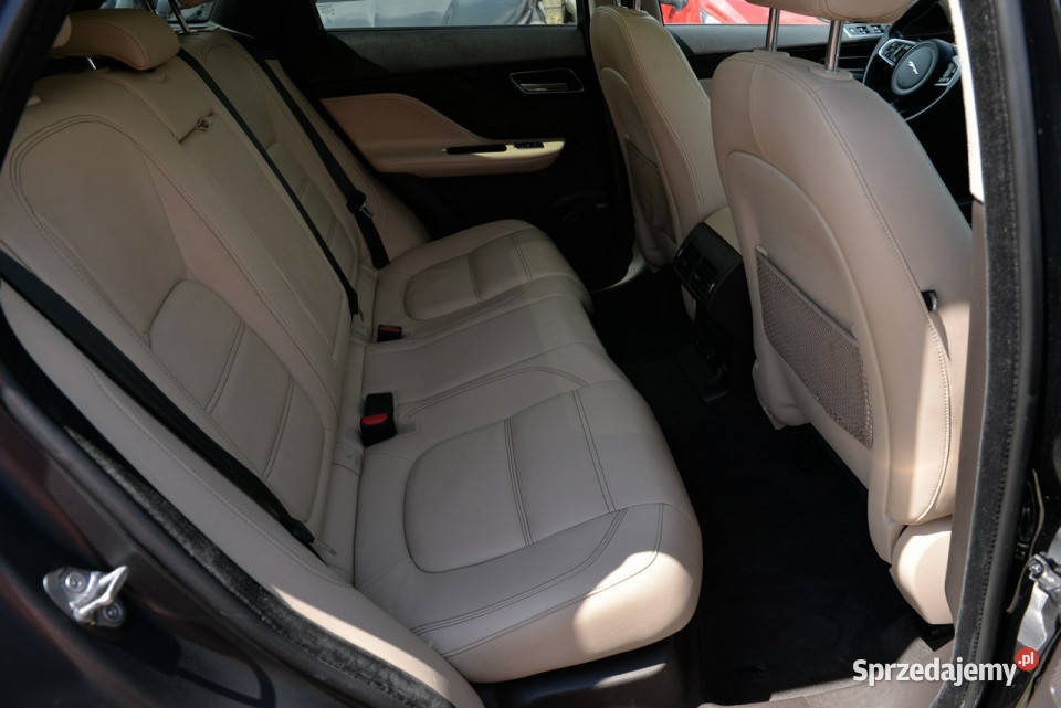 Jaguar FPACE 20 D 180 Krajowy 1 właściciel isofix Dąbrowa Górnicza